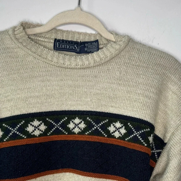 VTG Basic Editions Patterned Grandpa Fall Sweater Made in the U.S.A - Picture 7 of 12